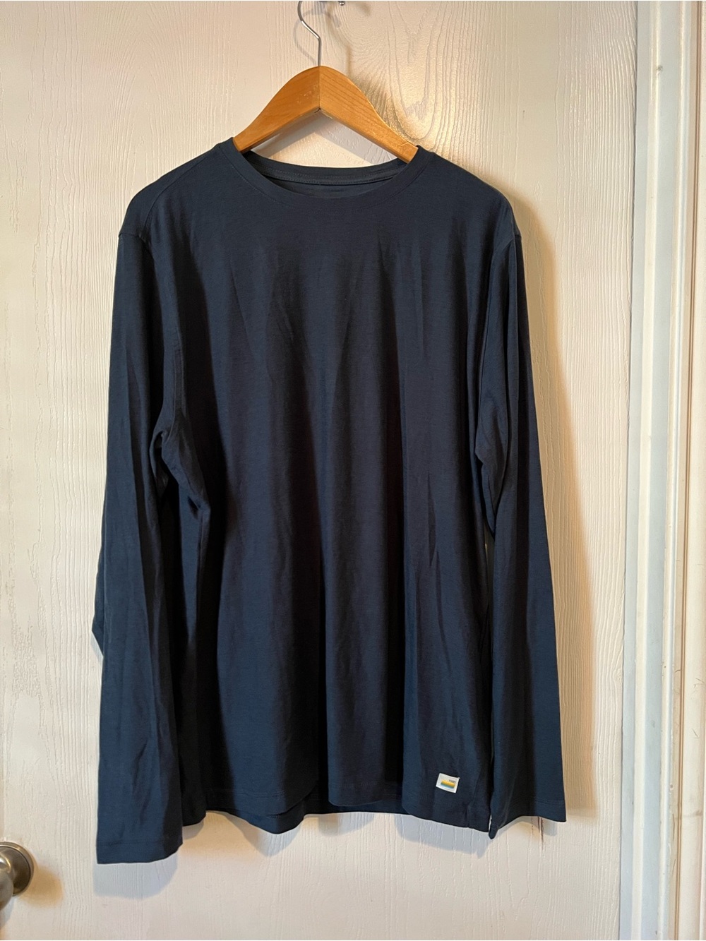 Vuori Strato Tech long sleeve Top Shirt dark blue men Sz XL